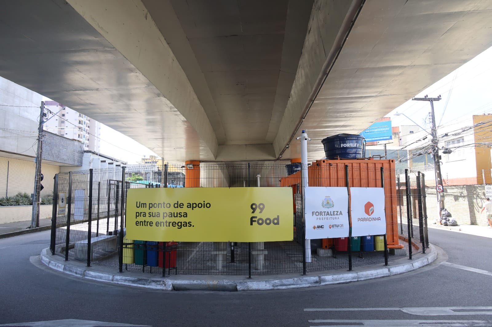 Nos primeiros meses de funcionamento, a Paradinha da Aguanambi, exclusiva para motociclistas e ciclistas, já registra uma média de 4.500 usuários por mês